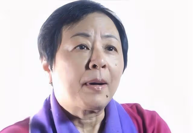 突傳死訊!TVB知名老戲骨因病離世,與前夫離婚後當單親媽媽多年