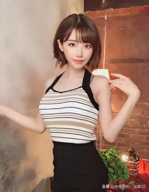 性感百變的人造無冕之王—Eimi