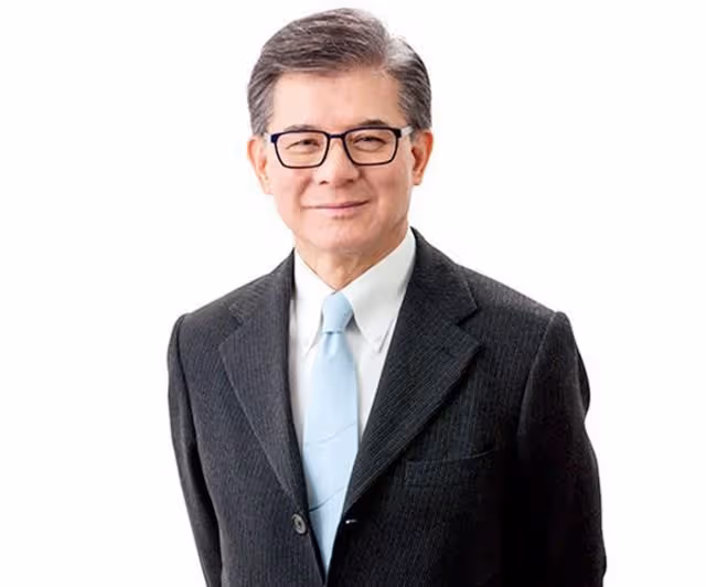 霍啟剛繼父羅康瑞：拋妻棄子60歲娶朱玲玲，親兒子拒絕繼承財產