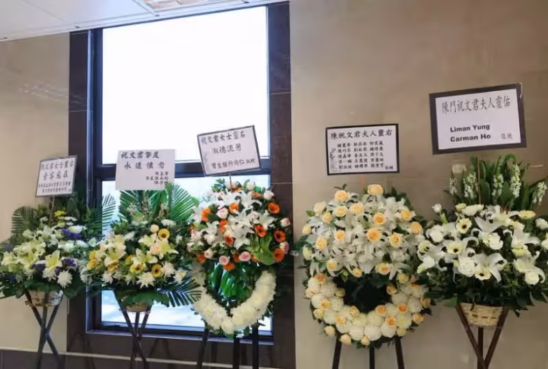 祝文君去世終年55歲，獲眾星送花圈到靈堂悼念，去世前每天吐大半杯血