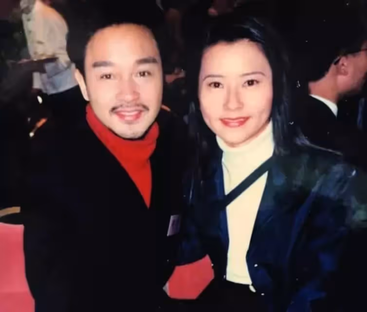祝文君去世終年55歲，獲眾星送花圈到靈堂悼念，去世前每天吐大半杯血