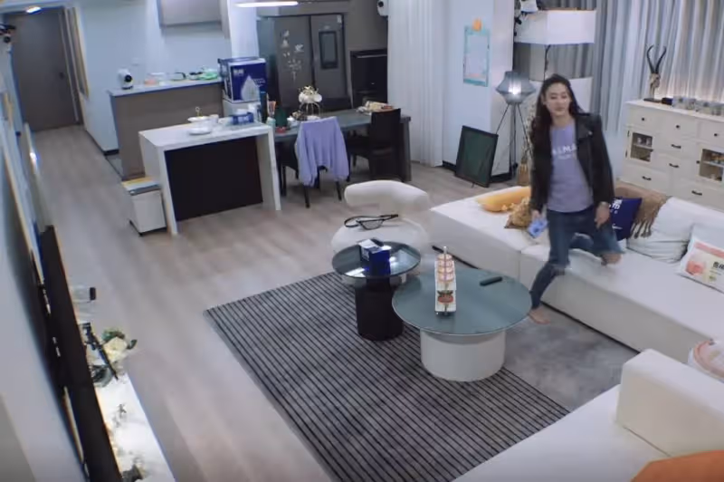張柏芝上海豪宅首曝光，廚房雜亂好真實，用公主床單少女心滿滿，滿屋都是公主風，直言：我不差錢！