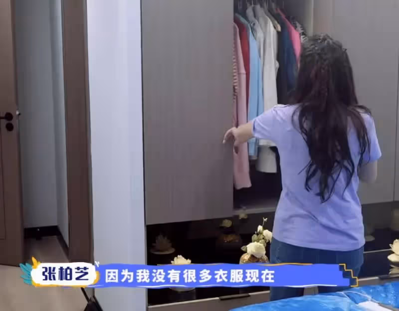 張柏芝上海豪宅首曝光，廚房雜亂好真實，用公主床單少女心滿滿，滿屋都是公主風，直言：我不差錢！