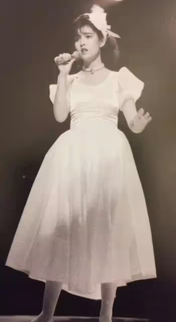 丈夫緋聞不斷！玉女掌門人與偷腥男友「分手7天後復合閃婚」　結婚「多年不生子」今53歲活成少女