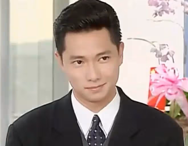 謝祖武一家近況,與妻子結婚20年仍恩愛,19歲帥氣兒子考入戲劇系