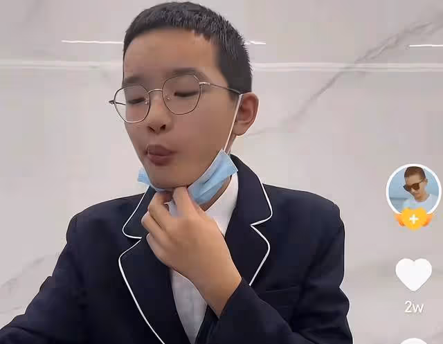 8位撞臉明星的網紅：張翰牙縫都被複製，小馬雲落魄，杜某平被抓