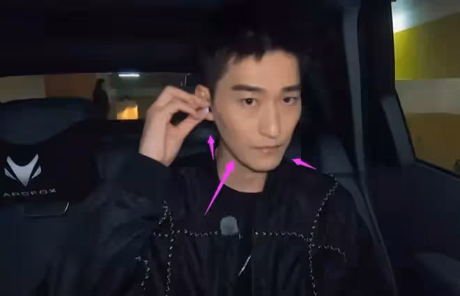 張翰生活中就這麼帥？坐上駕駛艙墨鏡一戴，頗有黑客帝國男主感覺