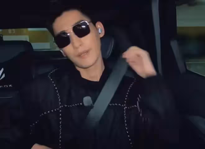 張翰生活中就這麼帥？坐上駕駛艙墨鏡一戴，頗有黑客帝國男主感覺