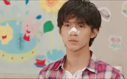 靠《一公升的眼淚》爆紅!錦戶亮「當年憂鬱小生氣質」圈粉無數 37歲「變長髮蓄鬍大叔」近照掀議論