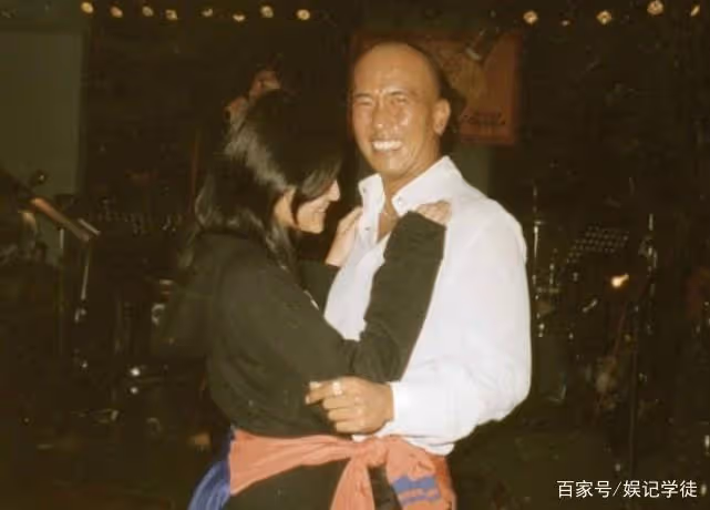 夫憑妻貴?具俊曄社交帳號漲粉13萬,或將開啟事業「第二春」