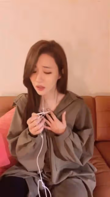 地位不保？TVB主題曲一姐菊梓喬被指遭冷待，懶理傳聞：沒感覺