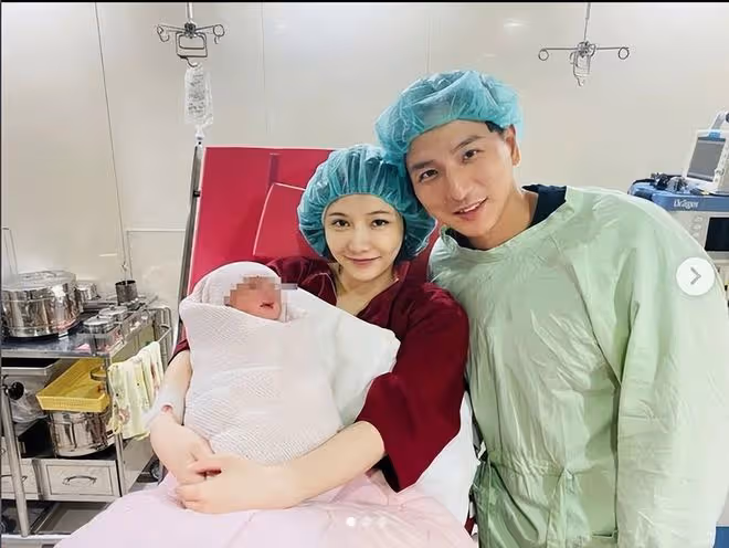 36歲男星再次喜當爸!老婆2年生2胎,溫馨全家福曝光女方紅光滿面