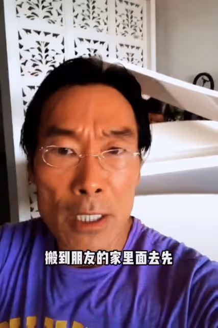 57歲鄭浩南將回國定居！曬幾十瓶珍藏洋酒，馬來西亞豪宅意外曝光