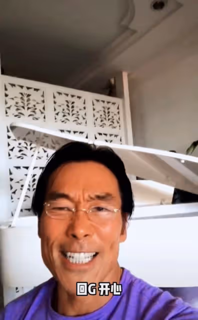 57歲鄭浩南將回國定居！曬幾十瓶珍藏洋酒，馬來西亞豪宅意外曝光