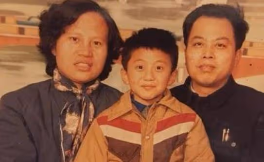與郝蕾同居3年，被車曉母親相中，鄧超最後為何娶要孫儷？