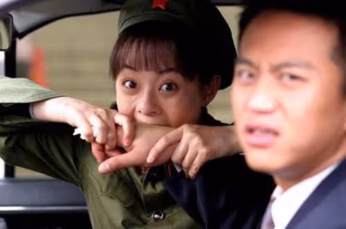 與郝蕾同居3年，被車曉母親相中，鄧超最後為何娶要孫儷？