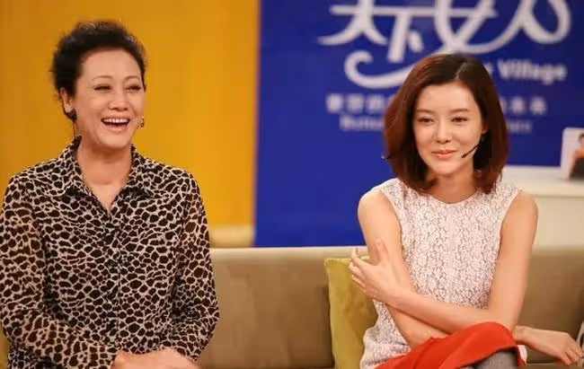 與郝蕾同居3年，被車曉母親相中，鄧超最後為何娶要孫儷？