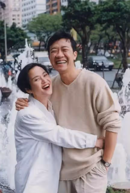 熟年圓夢！68歲夏玲玲「為家人犧牲34年」宣布新身分「後悔年輕沒去做」獲老公力挺：重新為自己而活