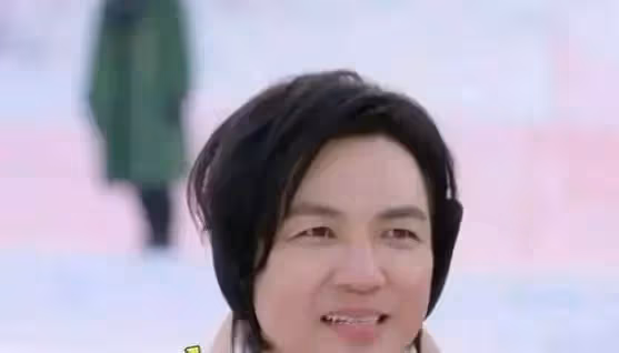 小哇也有中年危機!「47歲鍾漢良」近照發腮嚴重,臉僵似老奶奶,網友大呼:撞臉林瑞陽了