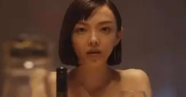 老公背著我養小三，我拿出他的不孕報告後，他才知道自己被綠了