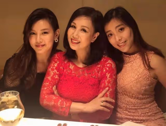 好老闆!TVB知名女星疫情下11間美甲店全停業,損失巨大仍不裁員