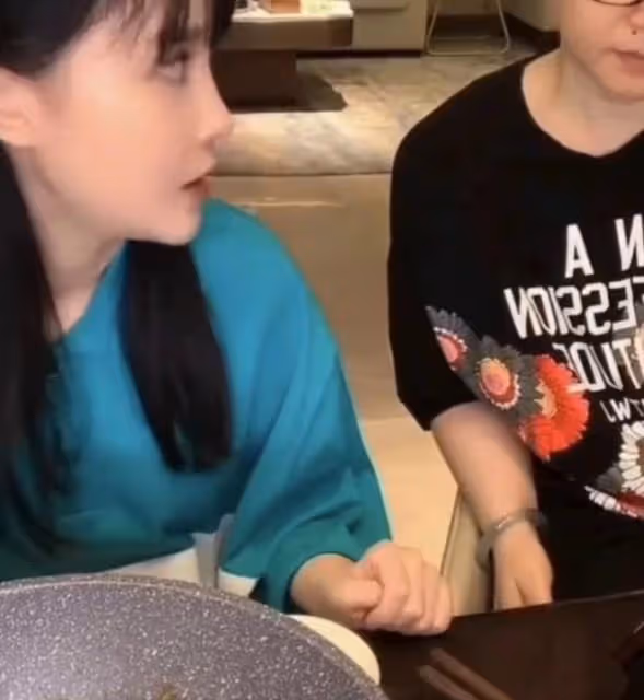 趙本山女兒和馬麗娟爭吵!不聽勸迫切結婚生子,欲將孩子丟父母帶