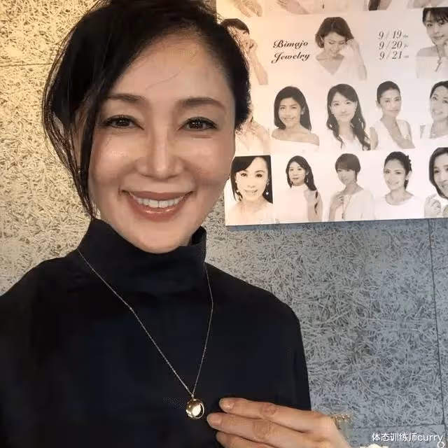日本選美大賽52歲阿姨奪冠,身材火辣性感,想要凍齡自律不能少