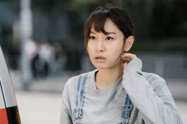 知名港星退圈後近照曝光!做珠寶設計師風韻猶存,移民計劃被擱置