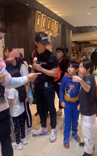 吳尊劉畊宏兩家聚會，11歲NeiNei身高猛長，8歲小泡芙女神范十足