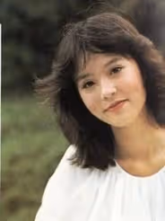 原配主動讓位！忍小三身份多年「如願嫁大30歲名導」　卻婚內出軌「丈夫走後」55歲再嫁千億豪門