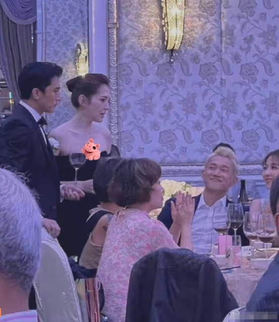 邱澤許瑋甯婚後首合體!出席好友婚禮似主角,俊男靚女太養眼