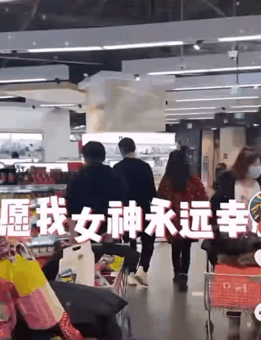 郭碧婷怎麼被婆家養成這樣!穿貂皮身形富態,走路慢吞吞一臉疲憊