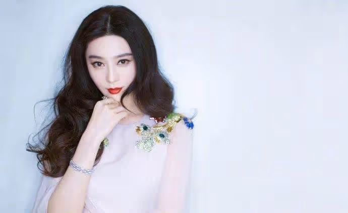 林心如當年的4個「小丫鬟」,現在比主子還紅,楊冪領銜,而她最近爆紅