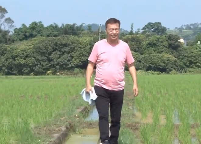 老戲骨廖偉雄自曝2度確診!唱完卡拉OK後染病,連續3天有刺痛感