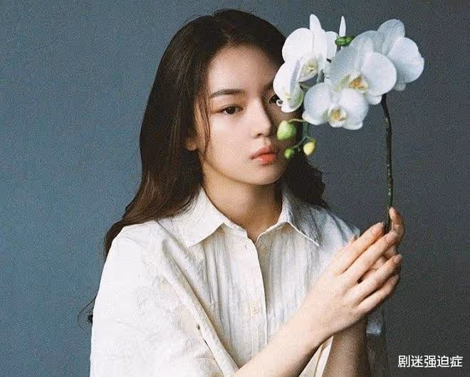 酷似韓韶禧+申世景的新人模特,網友:不是姐妹嗎?
