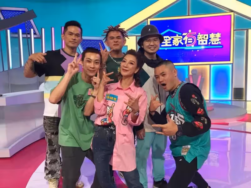 連手足都照顧到！楊繡惠「送大哥一棟房」砸百萬給驚喜　突然「談到男友感情」嘆：公私要分明
