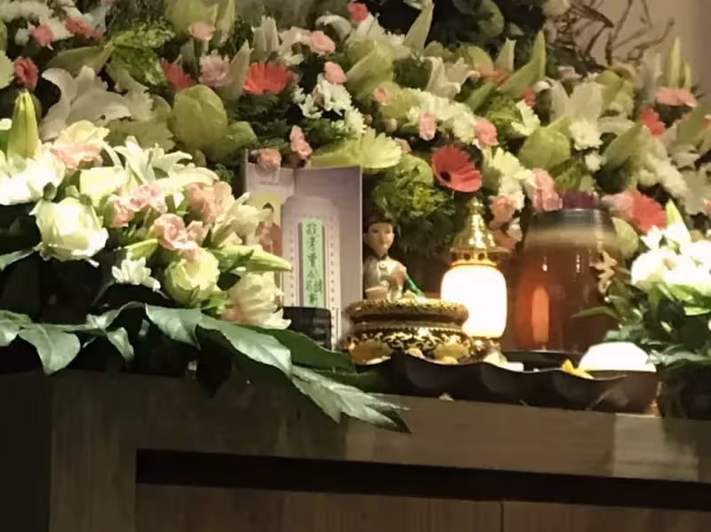 演夫妻結緣！柯淑勤曝「賀一航狂催她回台灣」：我還叫他不要吵 見他「嚥下最後一口氣」陪遺孀哭了