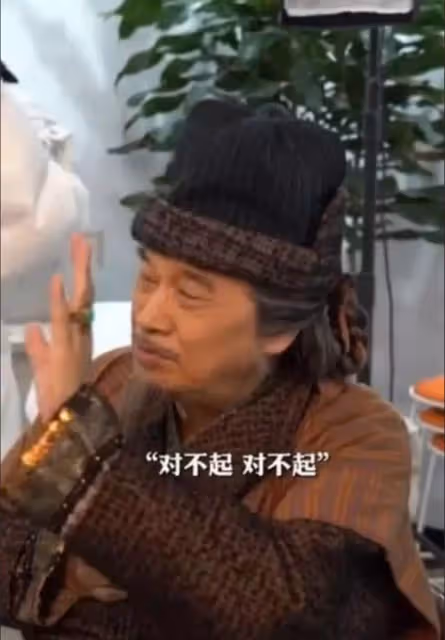 已故老戲骨吳孟達被曝生前遺願：在馬來西亞安葬！香港已無墓地出售，骨灰龕高達17萬！