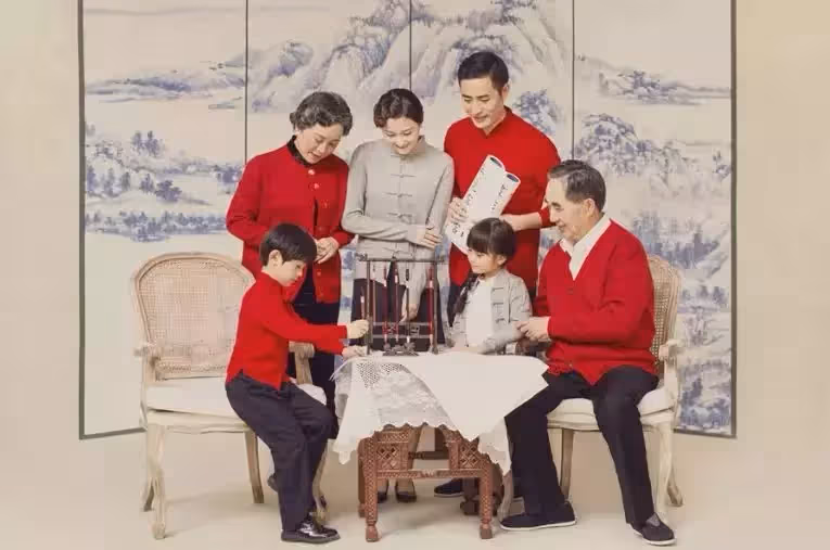 家有一老如有一寶？一個家庭「富」不起來有預兆：家有「3類老人」往往是家敗的開始
