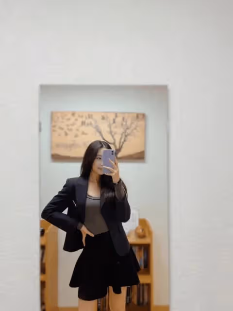趙文卓曬14歲女兒美照!清純美艷氣質出挑,獨居海外學費高達87萬