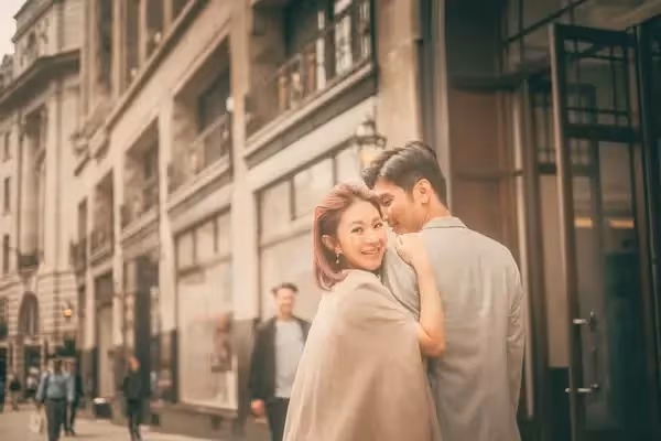 40歲沒結婚就嫁你!周明璟「甜嫁工程師老公」曝15年沒聯絡 小時候玩笑話成真「還懷上龍鳳胎」