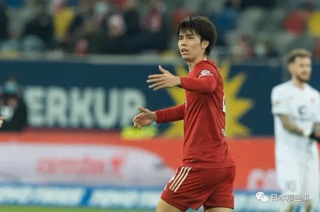這對也大方認愛,還已經求婚!