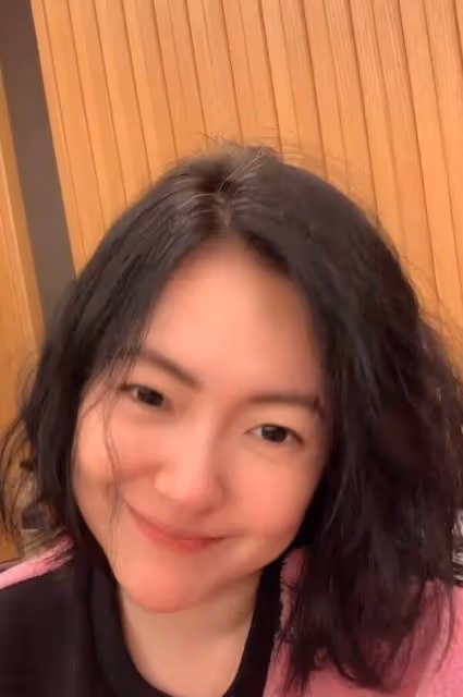 小S近照大變樣！頭頂長白髮滄桑好多，開十級磨皮都遮不住木偶紋，網友大呼：完全認不出！