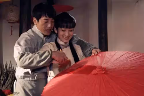 令狐沖呂頌賢，和妻子結婚多年，樂享二人世界不生子，堅持吃素多年：保持年輕的秘訣
