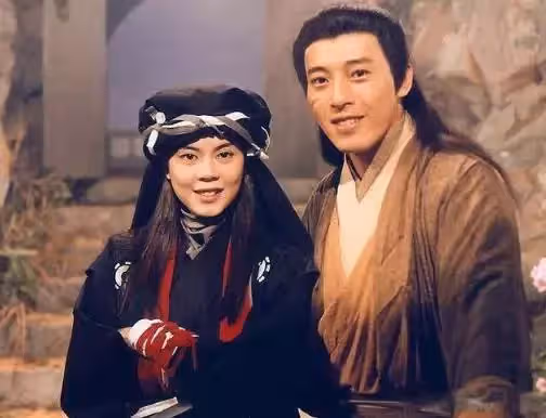 令狐沖呂頌賢，和妻子結婚多年，樂享二人世界不生子，堅持吃素多年：保持年輕的秘訣