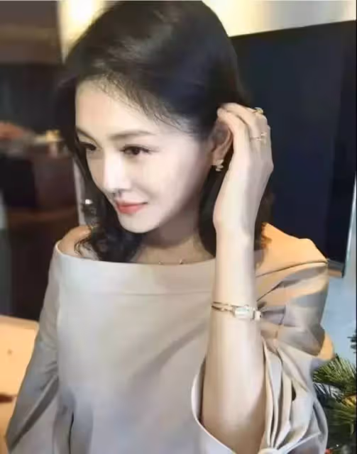 新婚快樂!大S具俊曄正式登記結婚,委託他人辦理,S媽等吃飯看人品