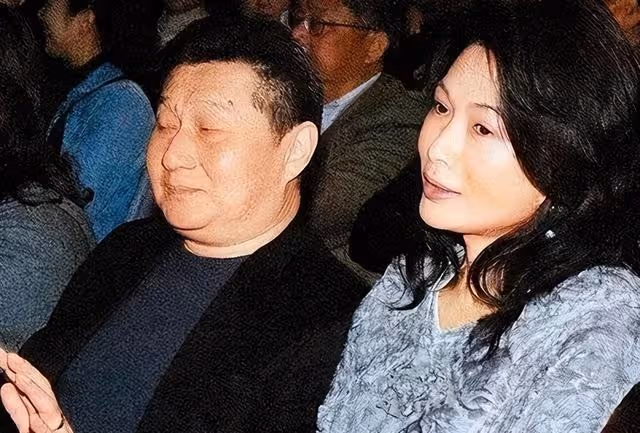 日本富豪田力行,為中國女神30年不娶妻,55歲巴厘島豪擲千萬成婚