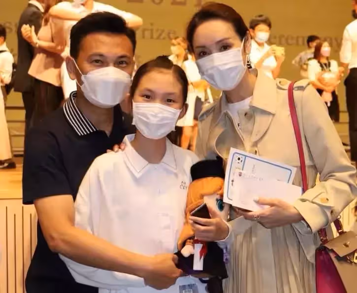 郭可盈愛女美貌太出眾，11歲林天若「大眼睛雙眼皮」繼承媽媽美貌，年學費111276港幣