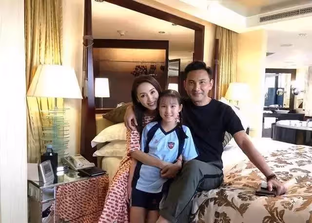 郭可盈愛女美貌太出眾，11歲林天若「大眼睛雙眼皮」繼承媽媽美貌，年學費111276港幣