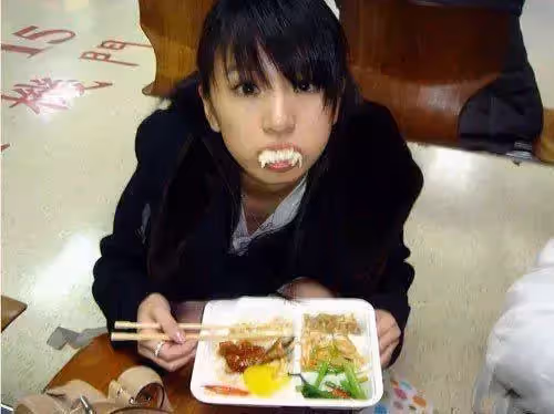 劉德華和彭于晏、baby同在片場吃飯，網友：演員和明星差距一目了然！